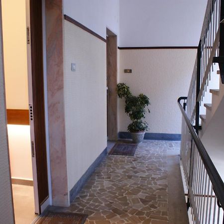 B&B Isole - Rione Alto Неаполь Экстерьер фото