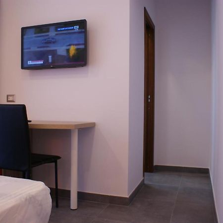 B&B Isole - Rione Alto Неаполь Экстерьер фото