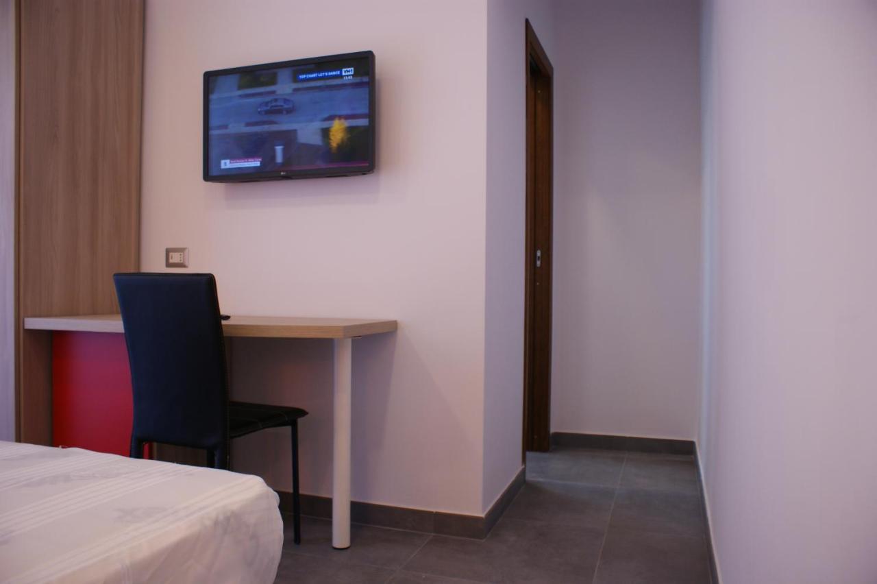 B&B Isole - Rione Alto Неаполь Экстерьер фото